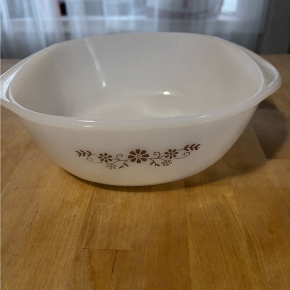 Other - Vintage Dynaware PYR-O-REY Casserole Dish